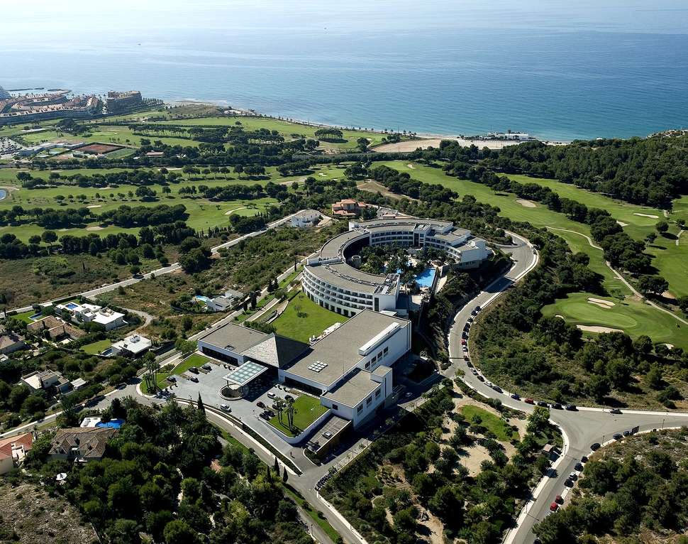 Een foto van de buitenkant van Eurostars Sitges