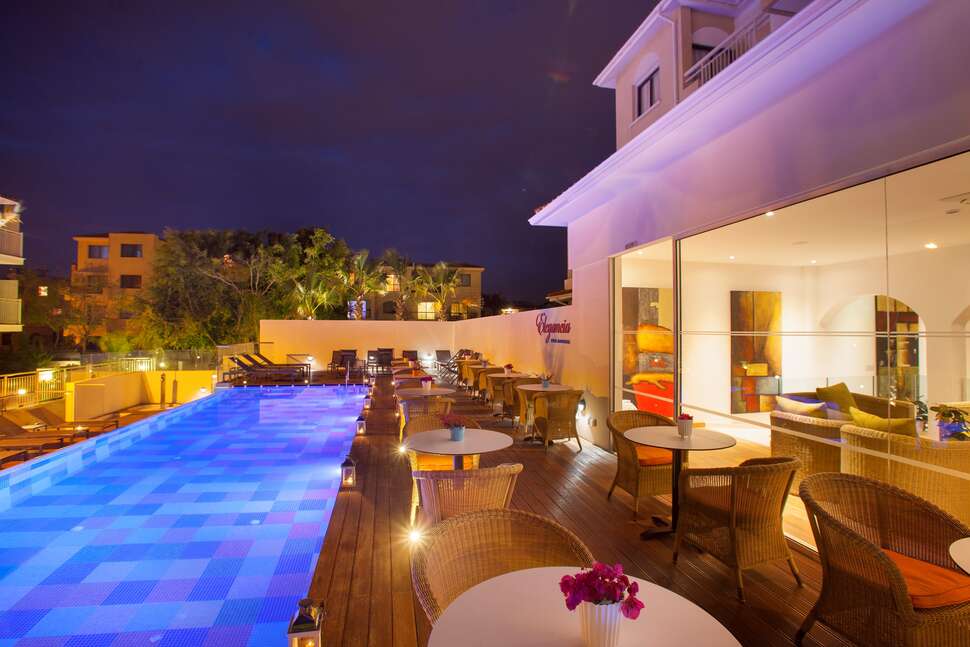 Ein Foto von der Terrasse im The King Jason Paphos