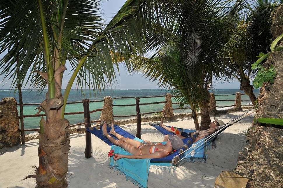 Ein Foto Bahari Beach Hotel