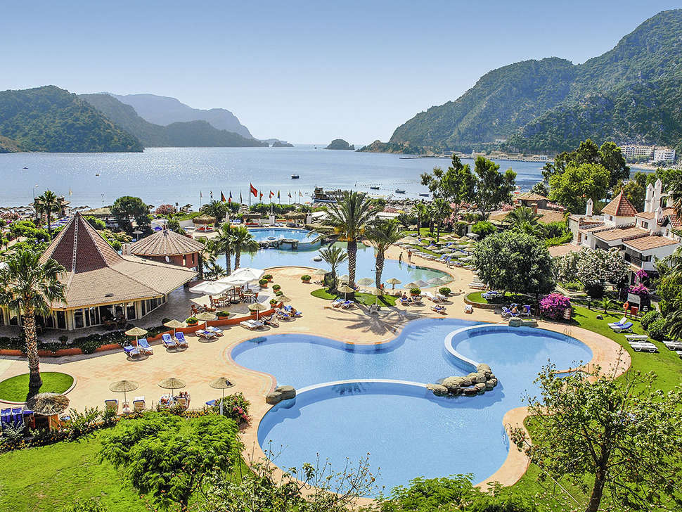 Een foto van het zwembad bij Marti Resort