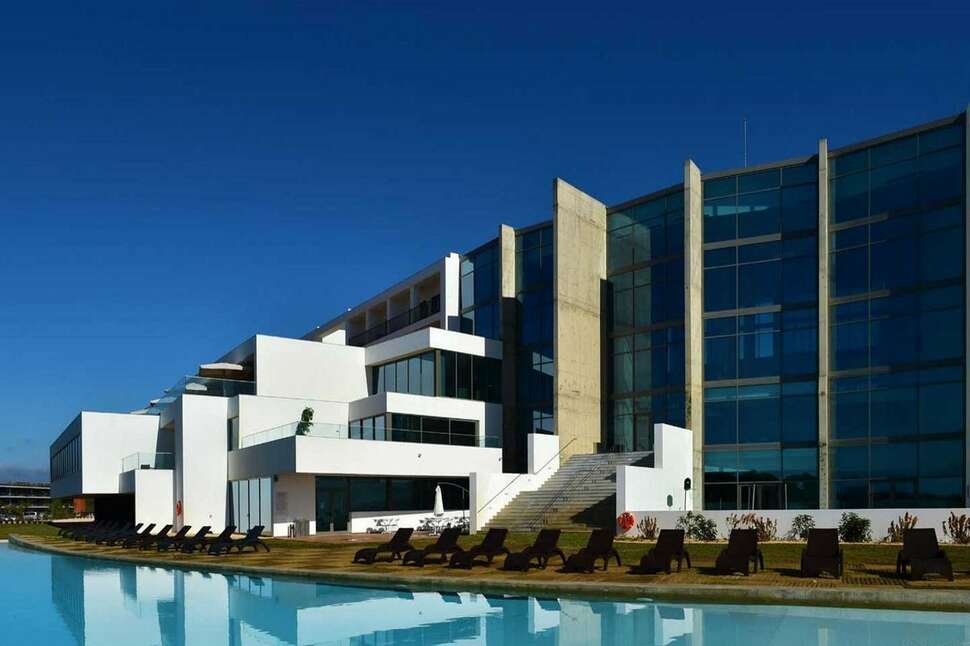 Een foto van een overzicht van Algarve Race Hotel & Resort