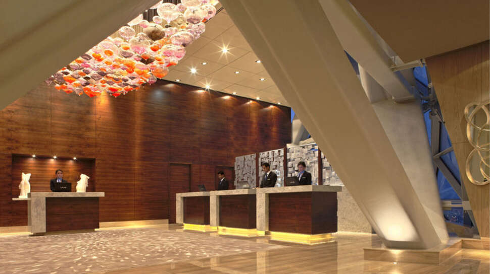 Ein Foto vom Innenbereich im Andaz Capital Gate by Hyatt