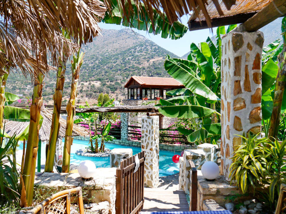 Ein Foto vom Pool im Stone Village Petrino Horio