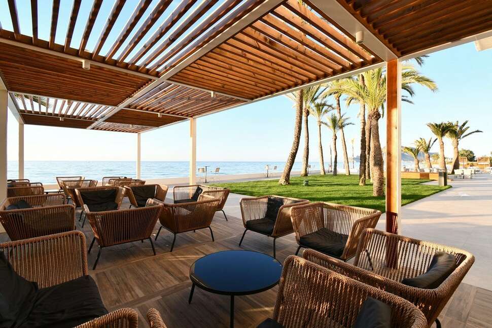 Een foto van het terras bij Hotel Cap Negret