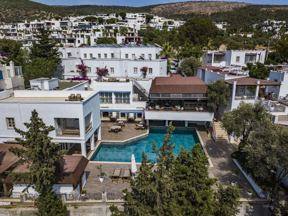Een foto van het zwembad bij Manzara Boutique Hotel
