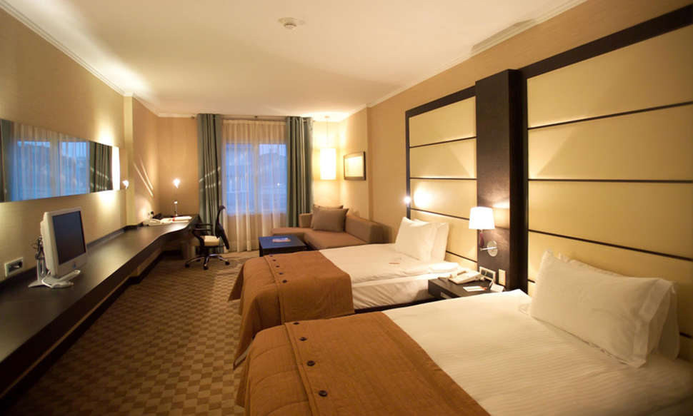 Ein Foto Ramada Plaza By Wyndham İstanbul City Center