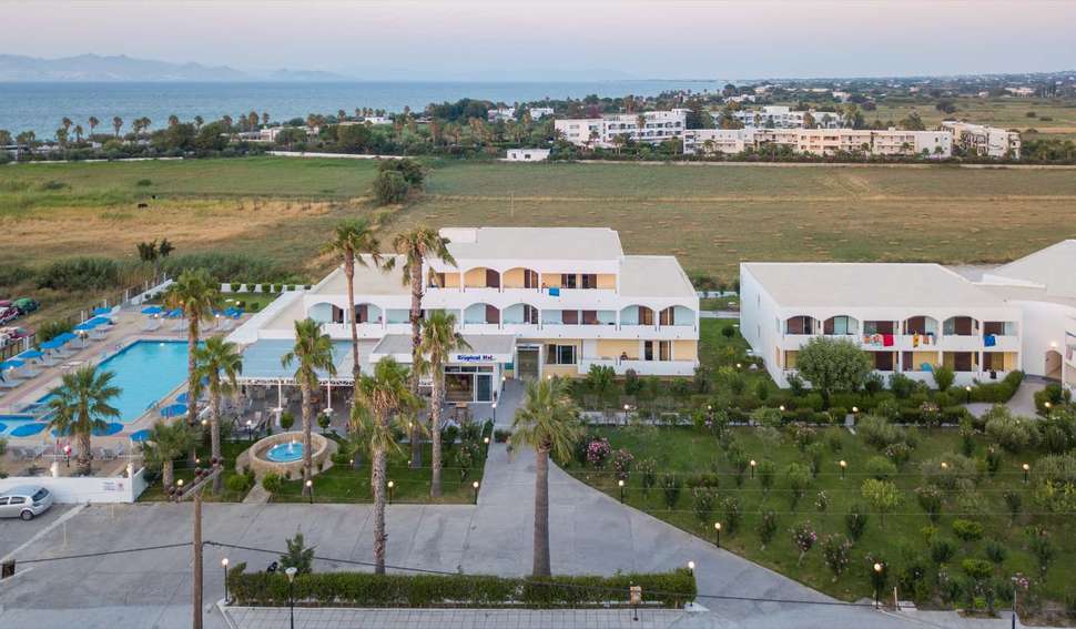 Een foto van de buitenkant van Hotel Tropical Sol