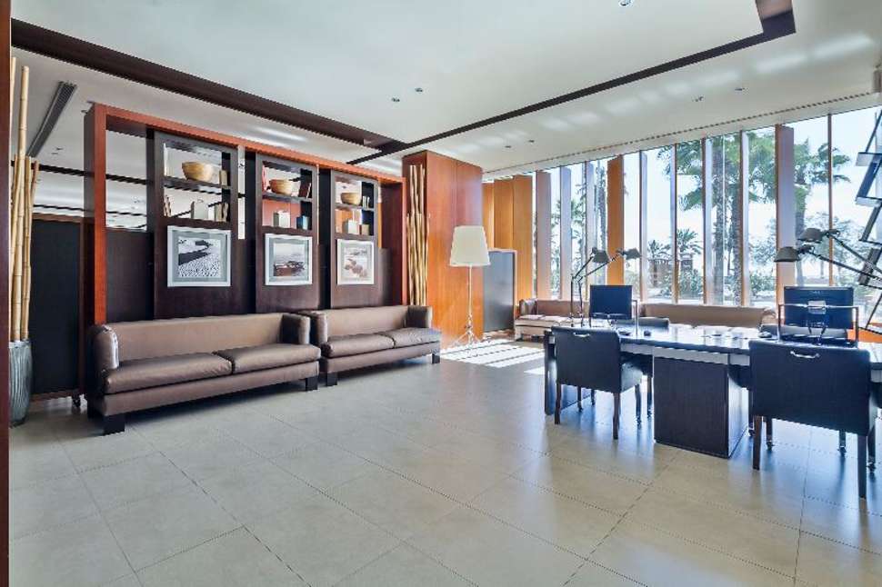 Een foto van het interieur van Hotel Front Maritim