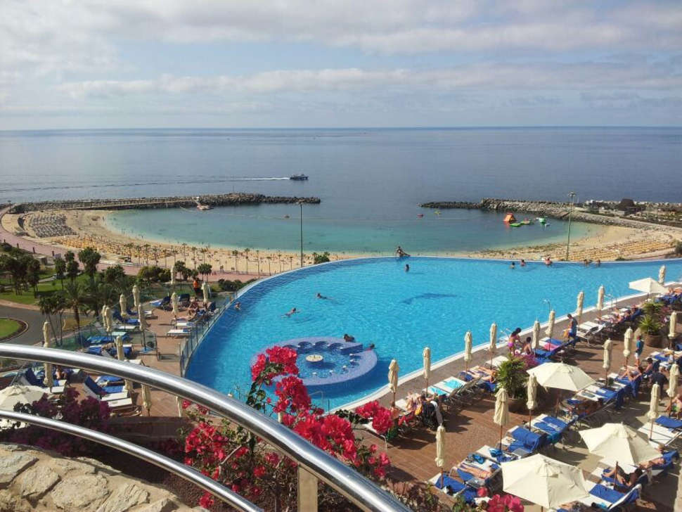 Een foto van het zwembad bij Hotel Gloria Palace Royal
