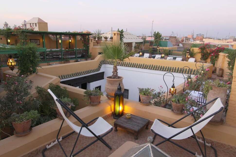 Een foto van het terras bij Riad Karmela