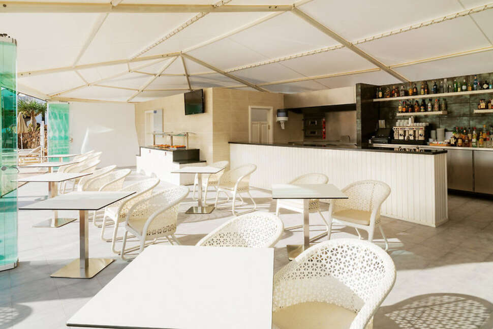 Een foto van de faciliteiten bij H10 White Suites