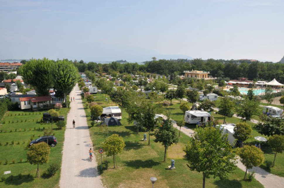 Een foto van de buitenkant van Camping Baia Verde
