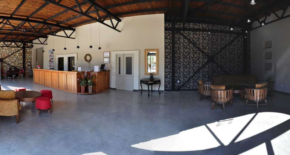 Een foto van het interieur van Hotel Kriopigi