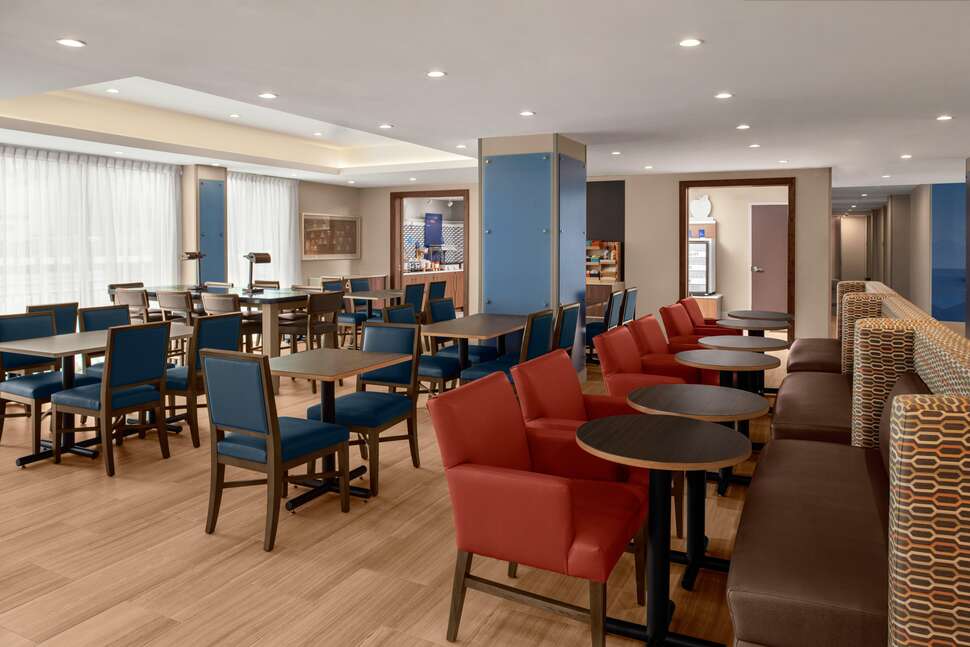Een foto van Holiday Inn Express & Suites Woodside Queens NYC