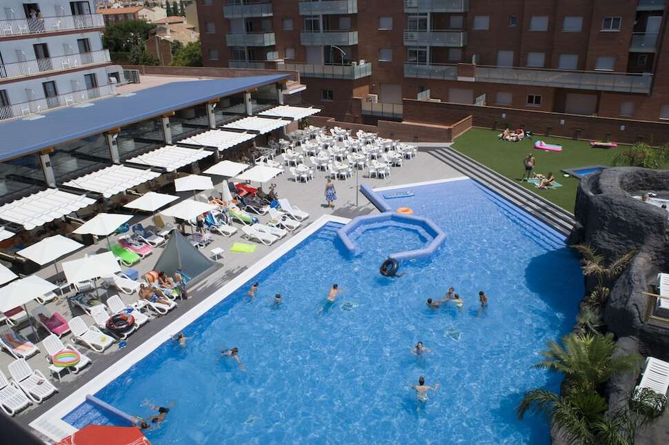 Een foto van het zwembad bij Hotel Papi