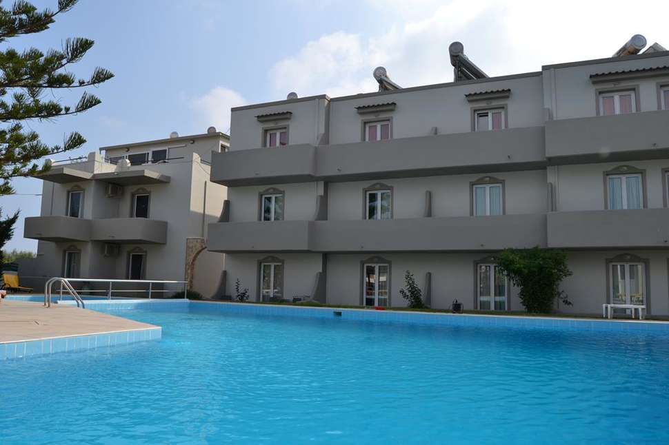 Een foto van het zwembad bij Alex II Appartementen