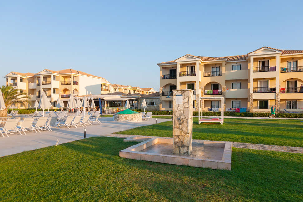 Een foto van de buitenkant van Alykanas Village Resort