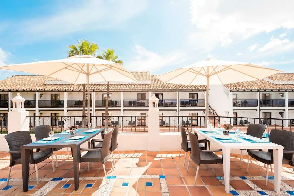 Een foto van het terras bij Hotel Diana Park