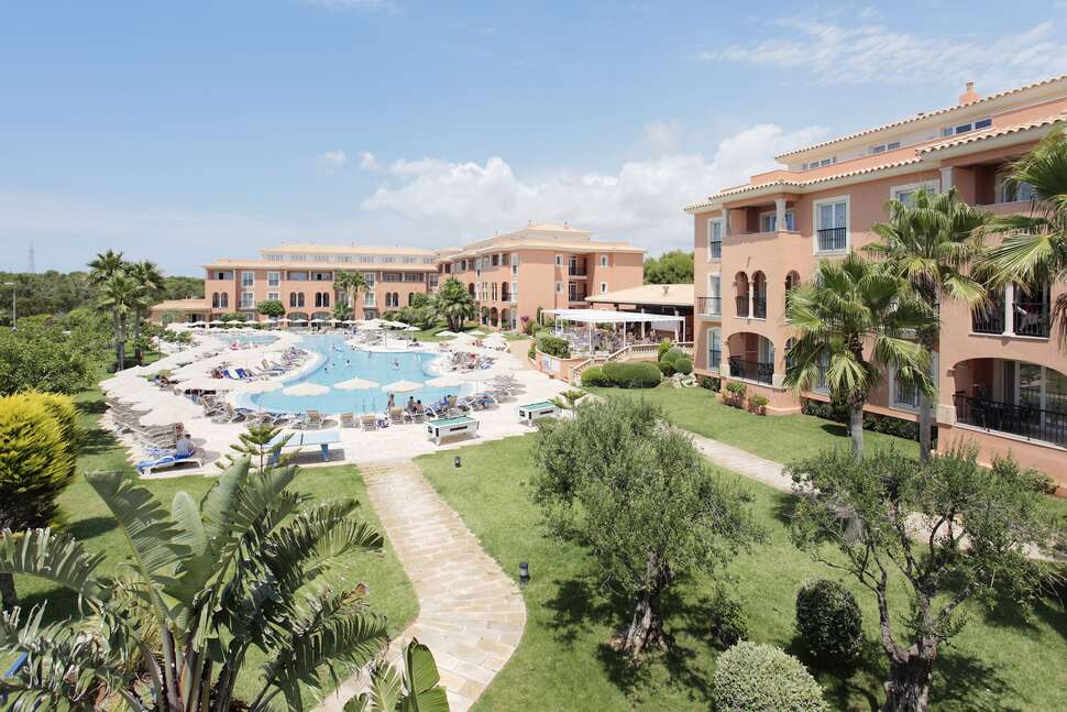 Een foto van een overzicht van Grupotel Macarella Suites & Spa