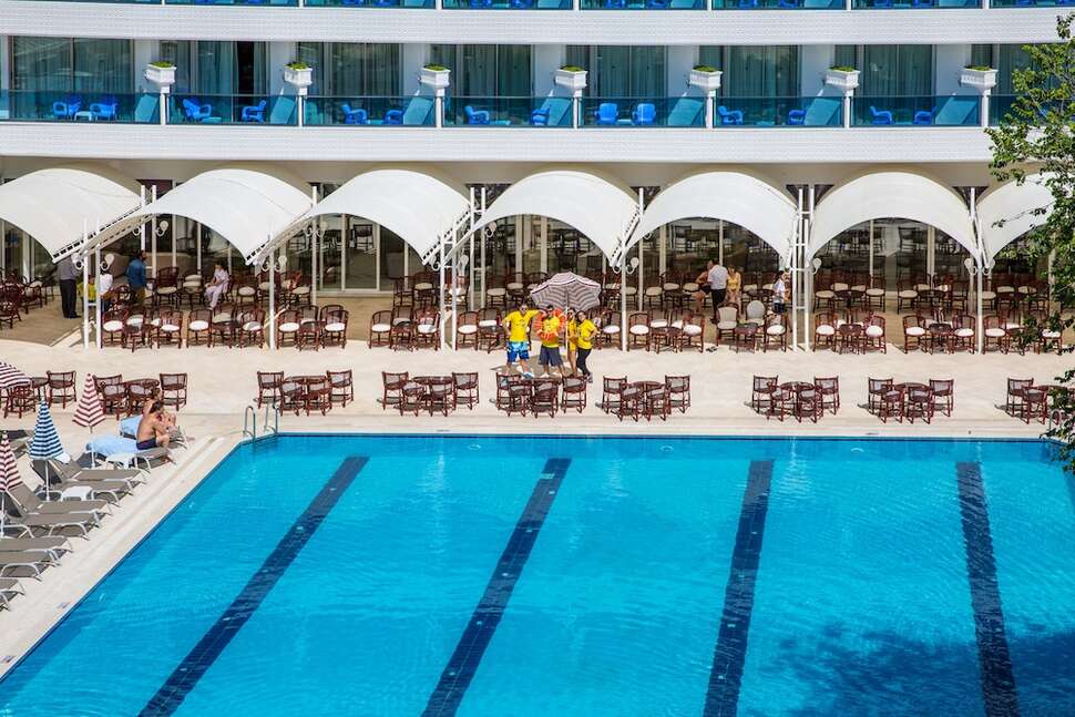 Een foto van een overzicht van L'Etoile Hotel