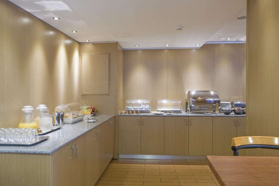 Een foto van de faciliteiten bij Parnon Hotel