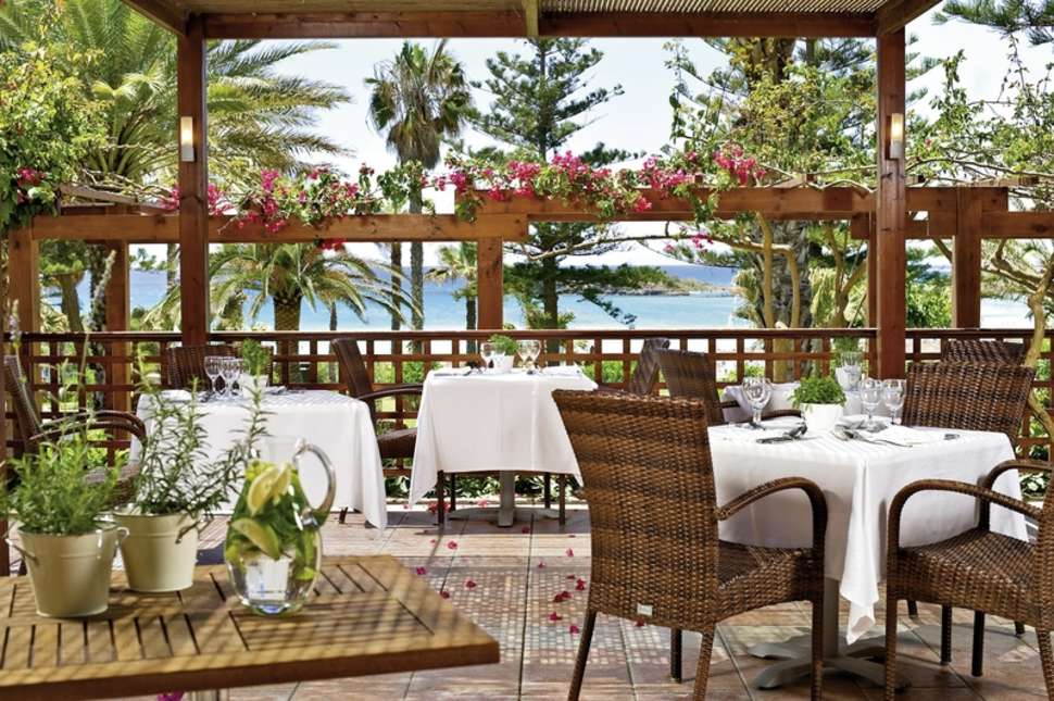 Een foto van de faciliteiten bij Nissi Beach Resort
