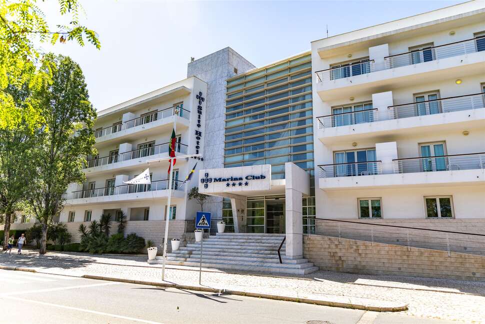 Een foto van de buitenkant van Marina Club Lagos Resort