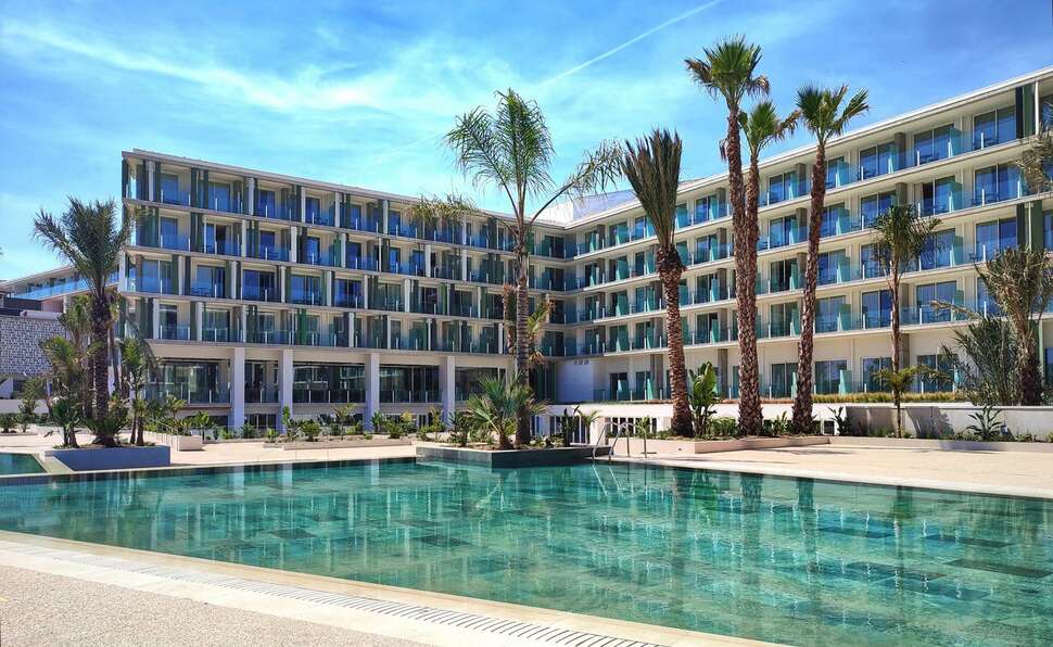 Een foto van het zwembad bij Atzavara Hotel & Spa