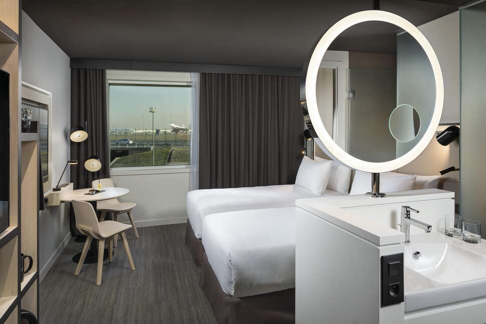 Ein Foto Innside by Melia Paris Charles de Gaulle Airport