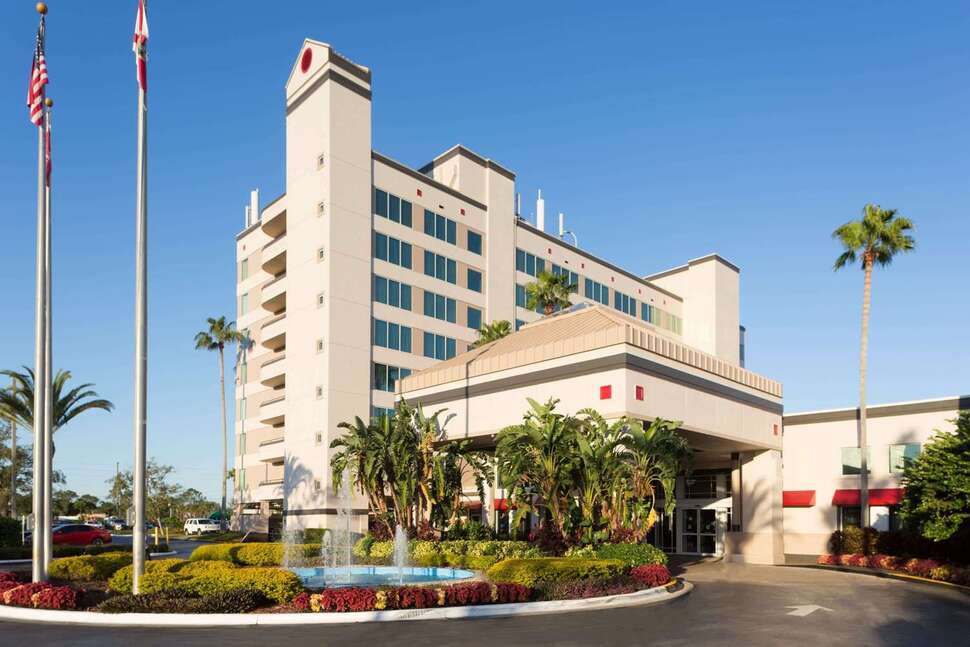 Ein Foto Ramada by Wyndham Kissimmee Gateway