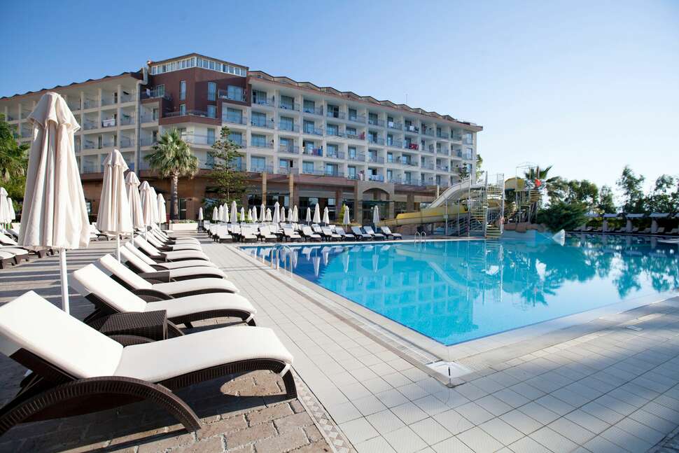 Een foto van het zwembad bij Hotel Eftalia Marin