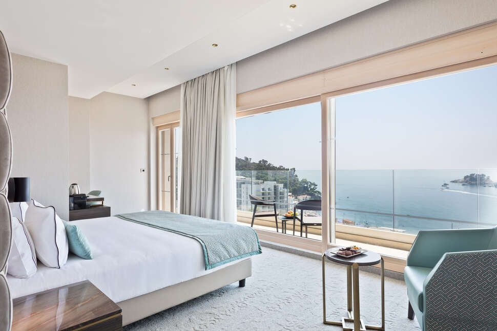 Een foto van Hotel AMI Budva Petrovac