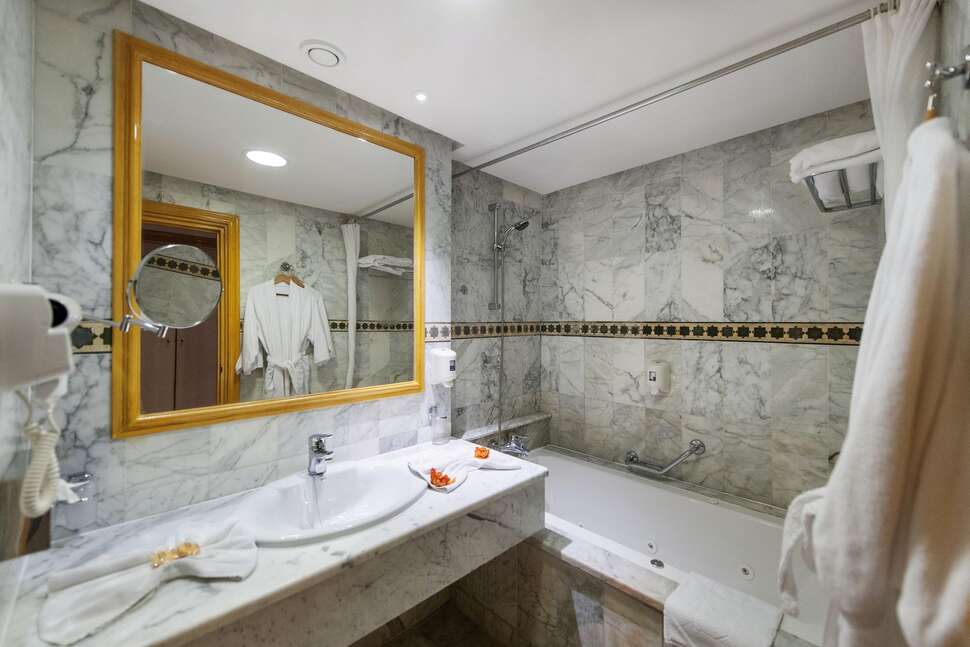 Een foto van Medina Belisaire & Thalasso