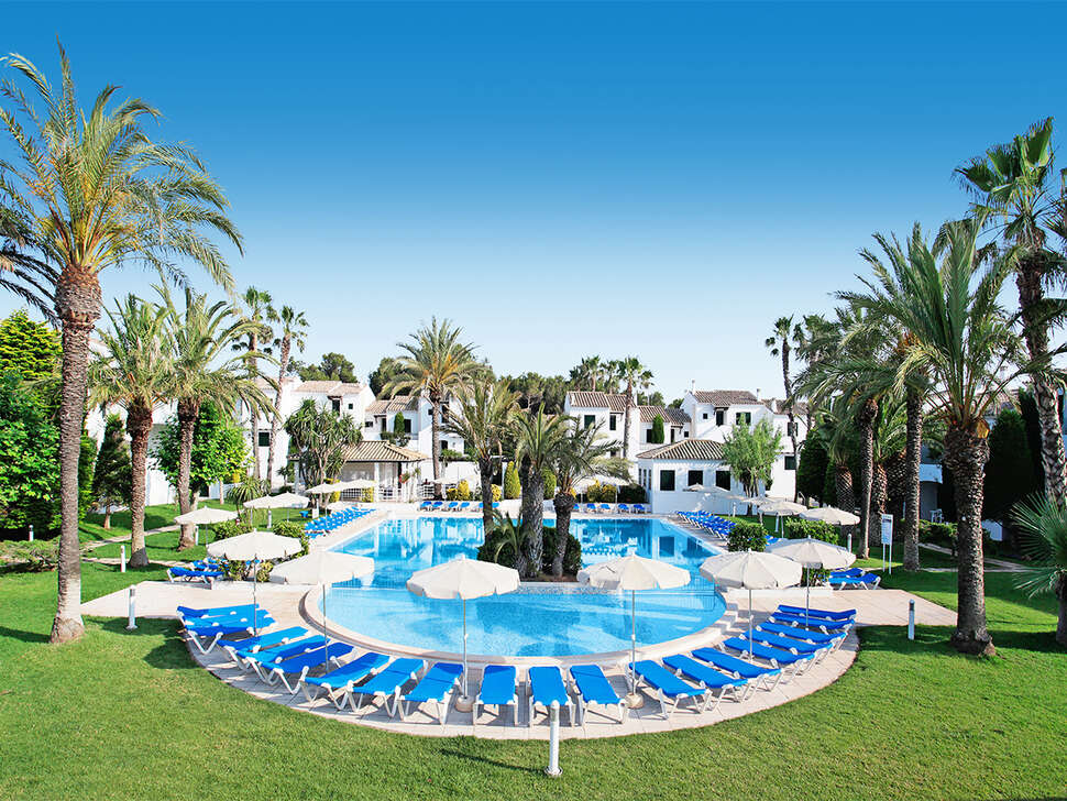 Ein Foto vom Pool im Grupotel Club Menorca