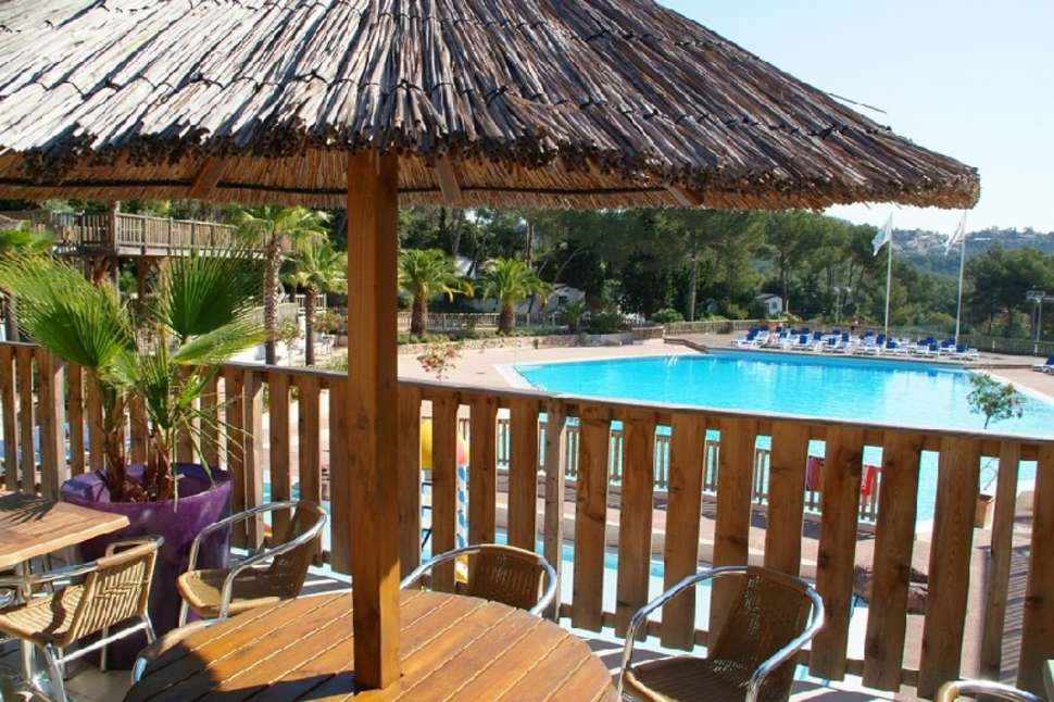 Een foto van het zwembad bij Camping Holiday Green