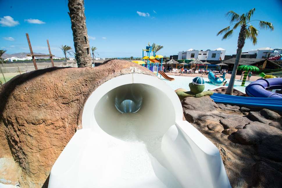 Een foto van het zwembad bij HL Aparthotel Paradise Island