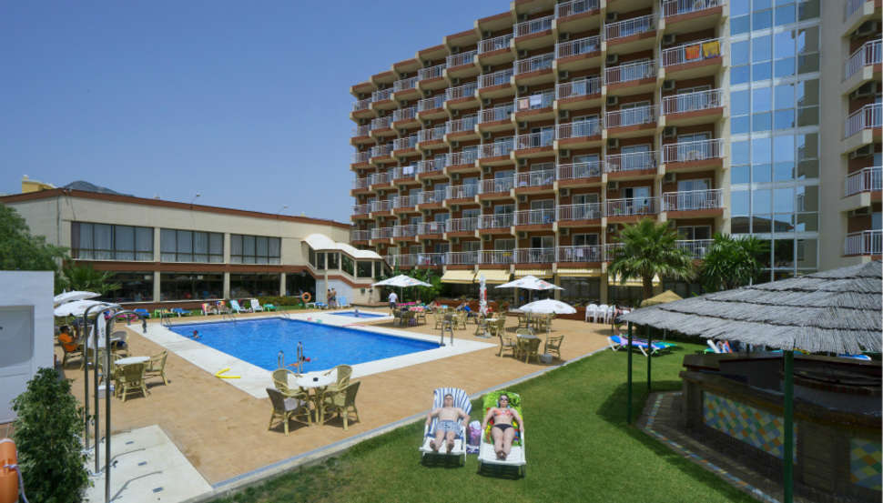 Een foto van het zwembad bij Hotel Alba Beach