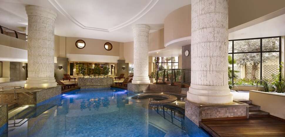 Een foto van het zwembad bij Malta Marriott Hotel & Spa