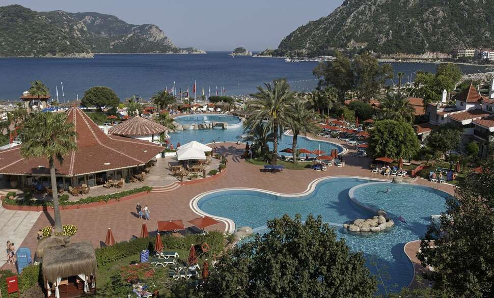 Een foto van het zwembad bij Marti Resort