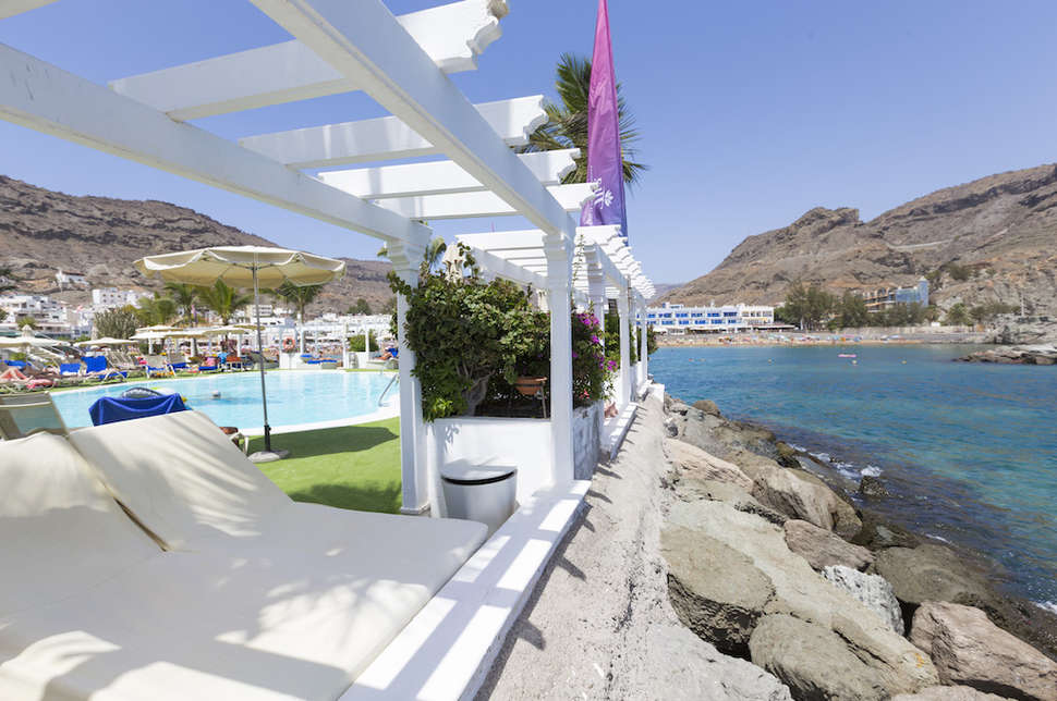Een foto van het zwembad bij Hotel Livvo Puerto de Mogan