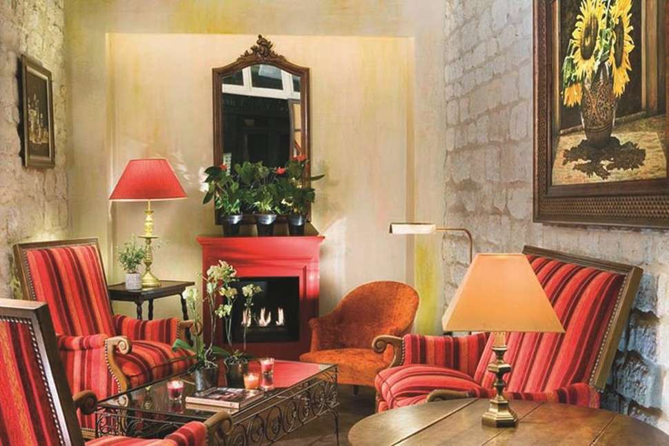Een foto van het interieur van Hotel Saint Paul Rive Gauche