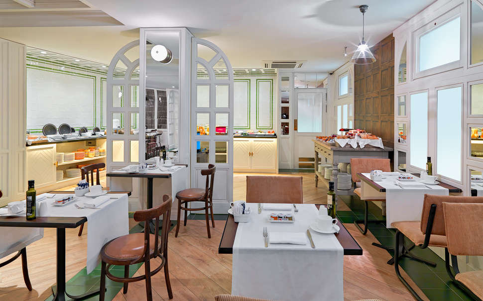 Een foto van het interieur van H10 Montcada Boutique Hotel