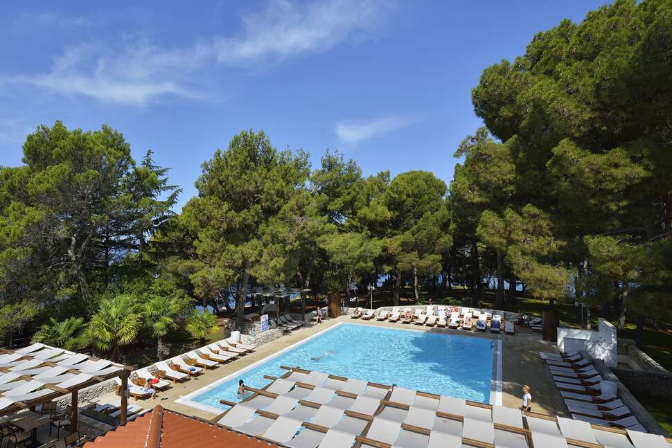 Ein Foto vom Pool im Villa Galijot Plava Laguna