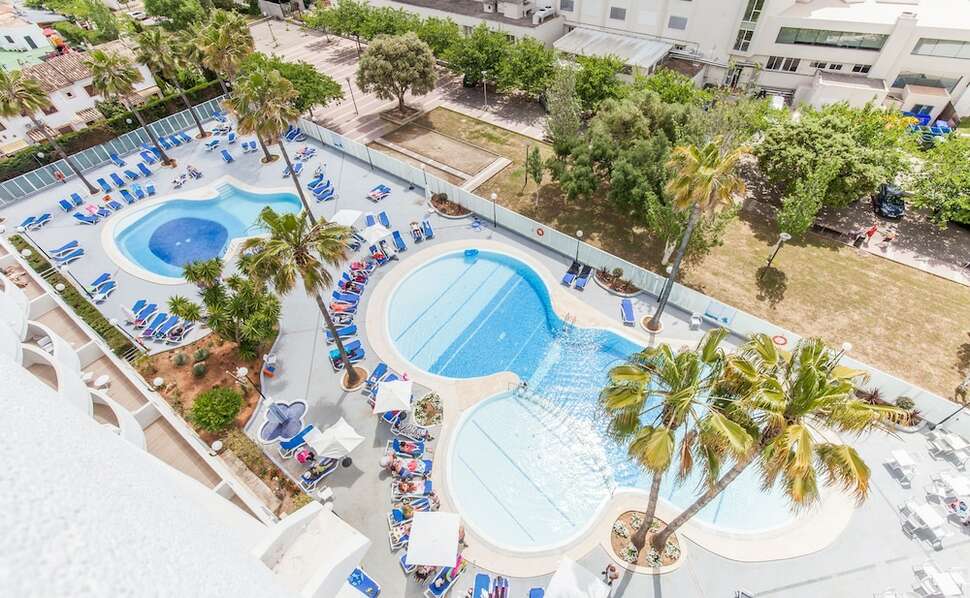 Een foto van het zwembad bij Blue Sea Gran Playa