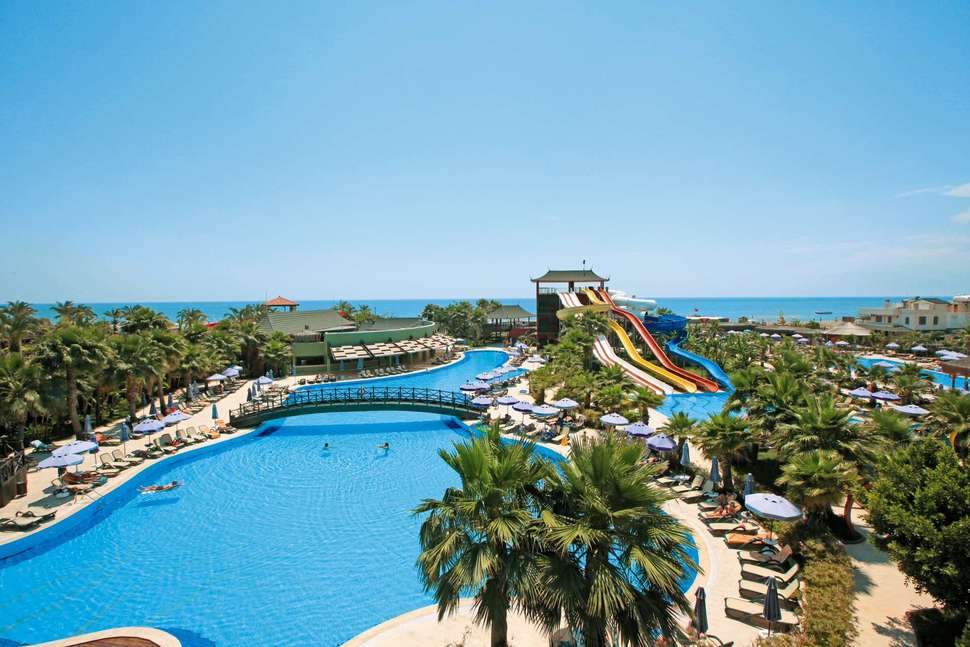 Een foto van het zwembad bij Siam Elegance Hotels & Spa