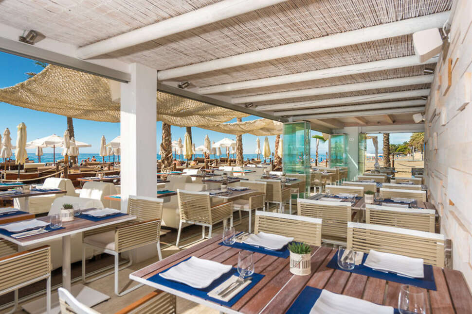 Een foto van het terras bij Amare Marbella Beach Hotel