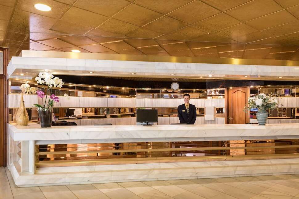 Een foto van het interieur van H-Top Royal Sun