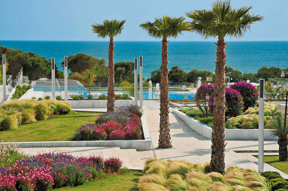 Een foto van de buitenkant van Hipotels Gran Conil & Spa