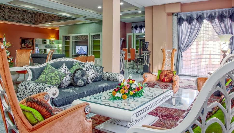 Een foto van het interieur van Royal Mirage Deluxe Hotel
