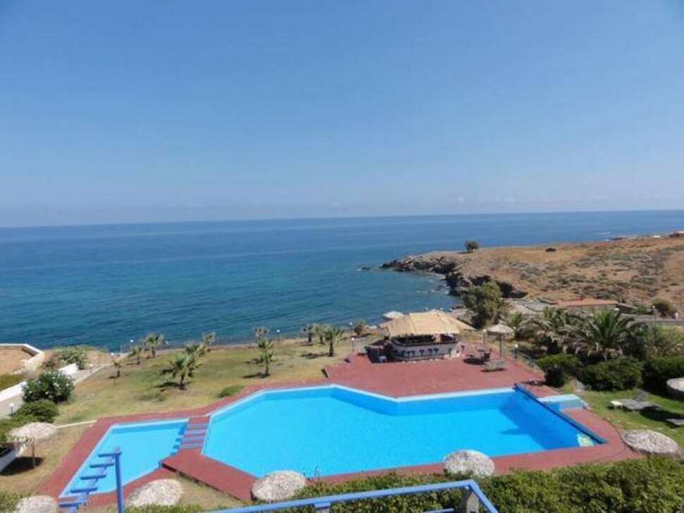 Een foto van een overzicht van Stella Beach Panormo